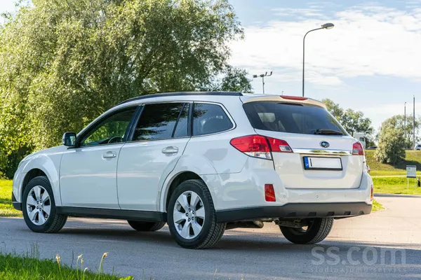 Subaru Pārdodu Subaru Outback, rūpnīcas bi-fuel (gāze/ben