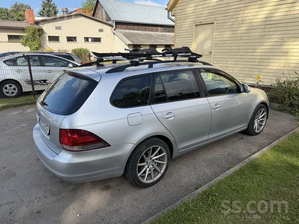 Volkswagen Pārdodu Golf6. Vizuāli ir vietām rūsa, bet ritošā 