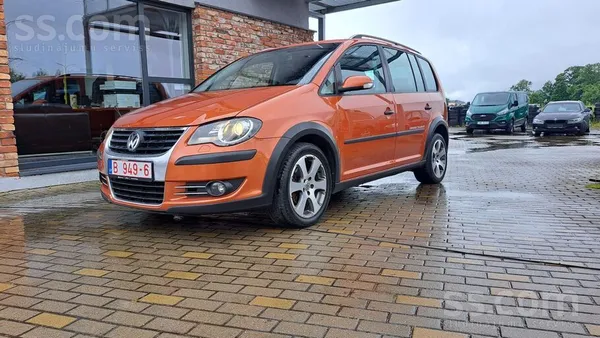 VW Touran Cross, labā tehniskā kārtibā.