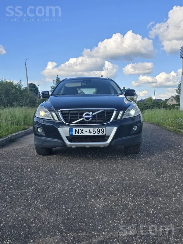Volvo Volvo Xc60 ar 2.4 dīzeļdzinēju un automātisko ātru