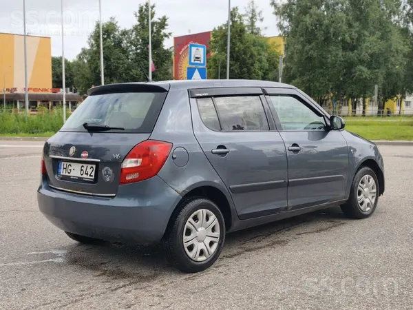 Skoda Pardodu automašinu škoda fabia 2008 gada 1.2 benzi