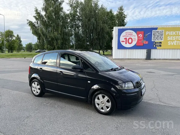 Audi Audi A2 1.4.tdi 2003 melns metaliks. 