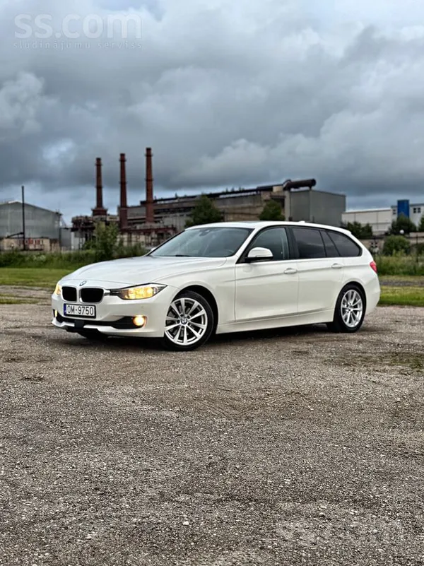 BMW BMW 320d F31 Touring 2.0D Automātiskā pārnesumkārb