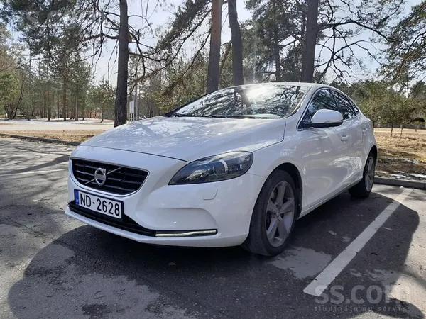 Volvo V40