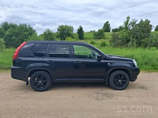Nissan Продаётся Nissan Xtrail, надёжный и экономичный 2.