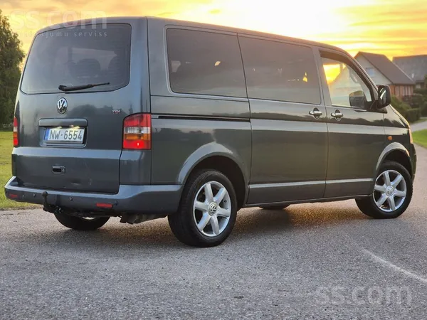 Volkswagen Pārdod T5 Busiņu.
