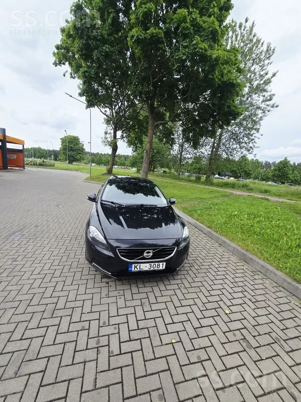 Volvo V40