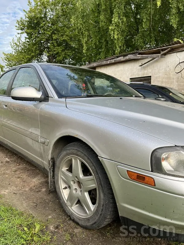 Pārdodu Volvo S80. Interesentiem zvanīt pa norādīto tālruni.