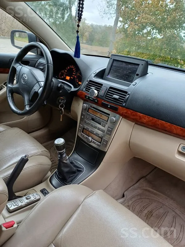 Toyota Pārdodu Toyota Avensis Hečbeks. Auto labā tehniskā