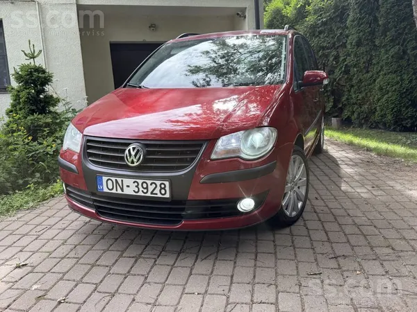 Volkswagen Jauna Ta. Automāts , benzīns .