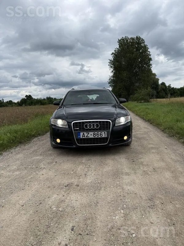 Audi Sakarā ar cita auto iegādi, tiek pārdots šis auto.