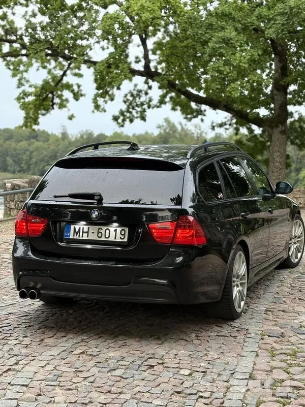 BMW Skaistulis-Melns - Pilna m-packet- facelift. 