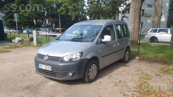 Volkswagen Ietilpīgs un ekonomisks 5-vietīgs pasažieru VW Cad