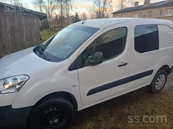 Peugeot Rets variants ar 4×4. Mašīna izmantota privātos no