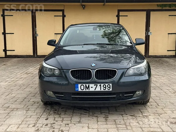 BMW Labs E60 Lci skaistajā Space grey mettalic krāsā a