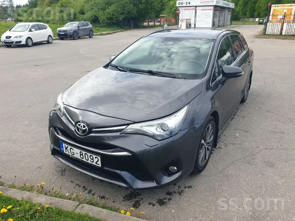 Toyota Pārdod Toyota Avensis labā tehniskā stāvoklī. Tas 