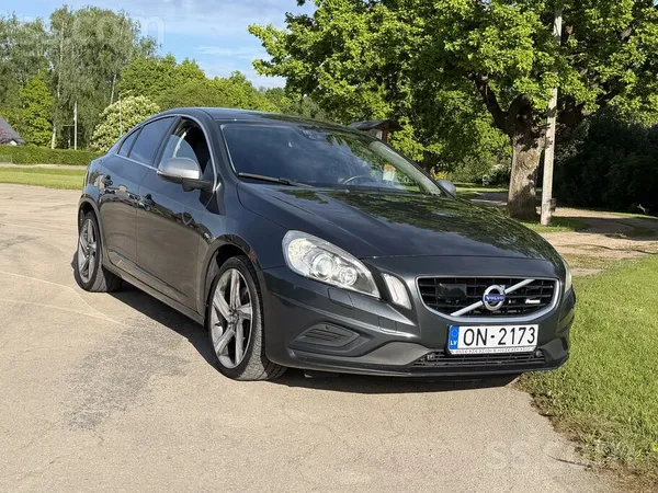 Volvo 2.4D5 158kW R Design