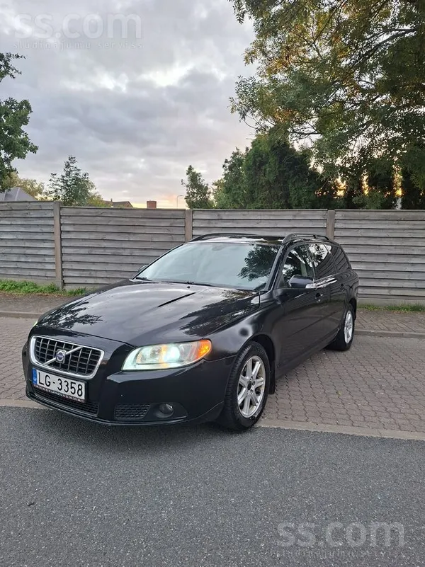 Volvo Pārdodu savu uzticamo volvo v70 136kw, automātu. 