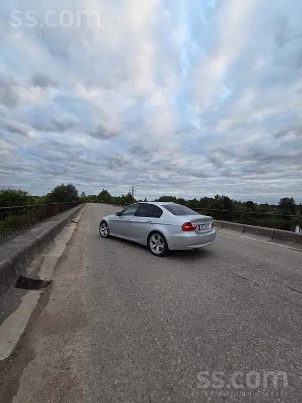 BMW Pārdodu BMW 320.