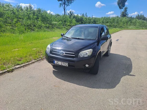 Toyota Pārdodu Toyota rav4 2.2 D-cat motors ...