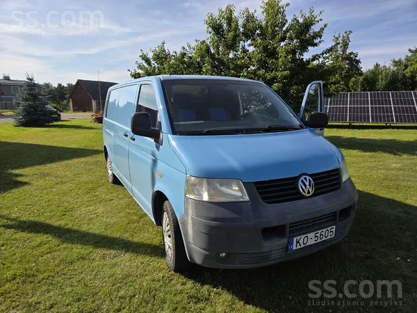 Volkswagen Tiek pārdots kravas busiņš ar pilnu masu 3000 kg, 