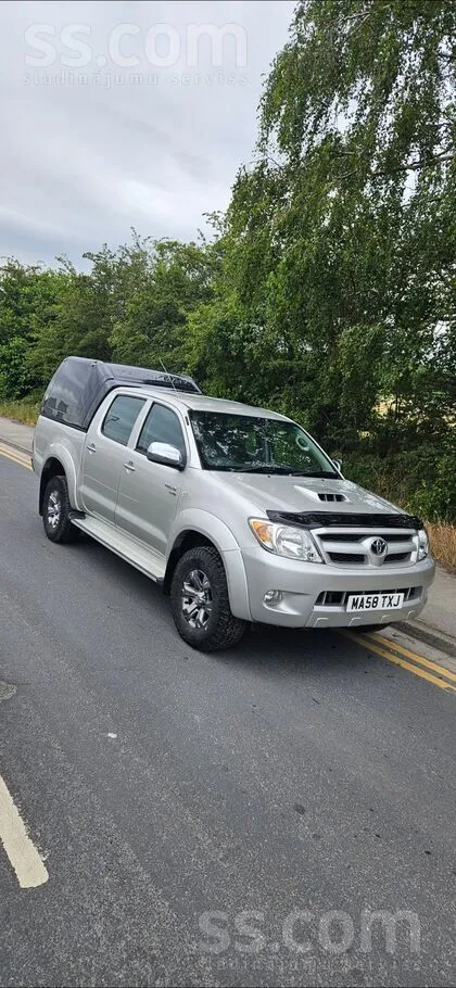 Toyota Pàrdošanà Toyota Hilux 2.5d4d 2008 4X4.