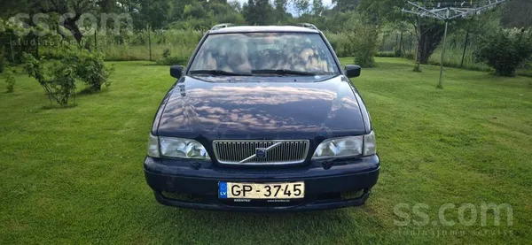 Volvo Pārdodu Volvo V70 2000. gada. 2.4 benzīns 125kw, a