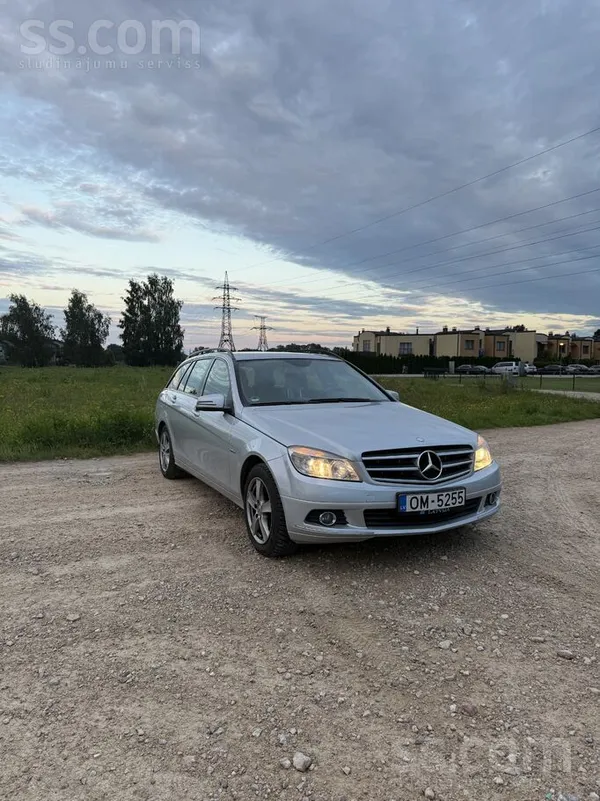 Mercedes Pārdodu labu, ekonomisku Mersedes C220. Mašīna lab