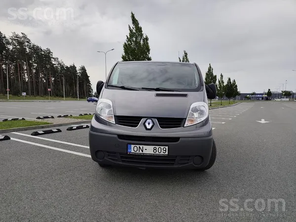 Pārdodu vieglo pasažieru Renault Trafic. 
Virsbūve bez korozijas, automašīna ir pilnībā apkopta, tehniski labā stāvoklī un g ...