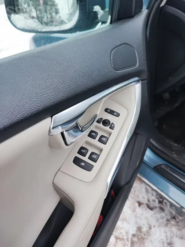 Volvo Volvo v40, 1, 6 dīzelis, kv84, manuālā ātrumkārba,