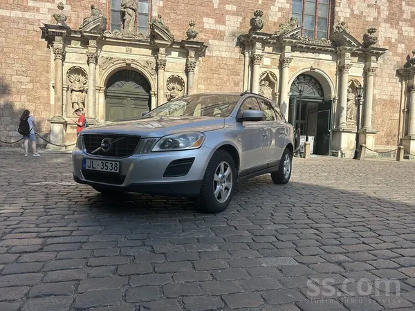 Volvo Pārdod Volvo xc 60 2.4