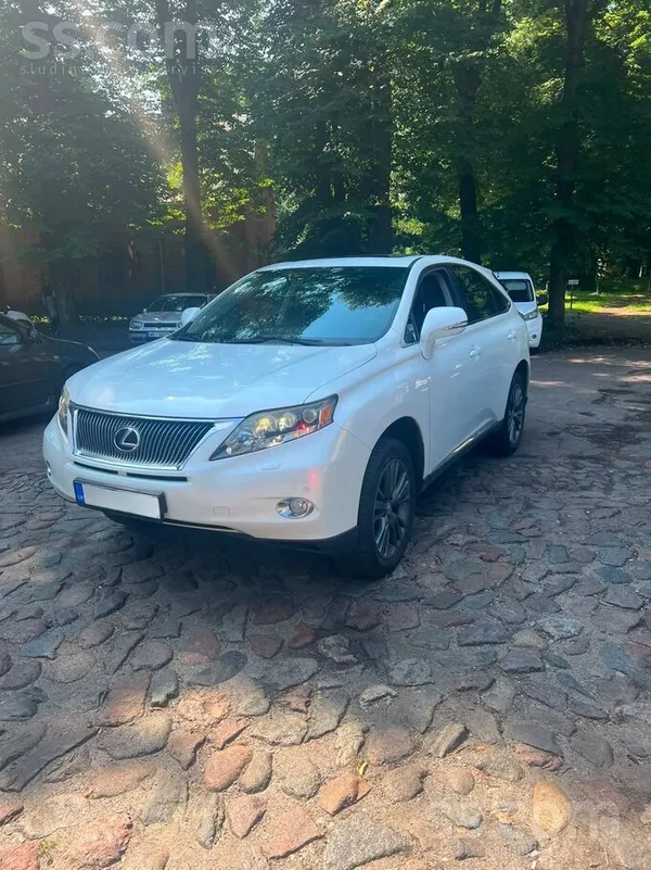 Lexus RX 450 Premium цвет жемчуг, новая батарея есть гар