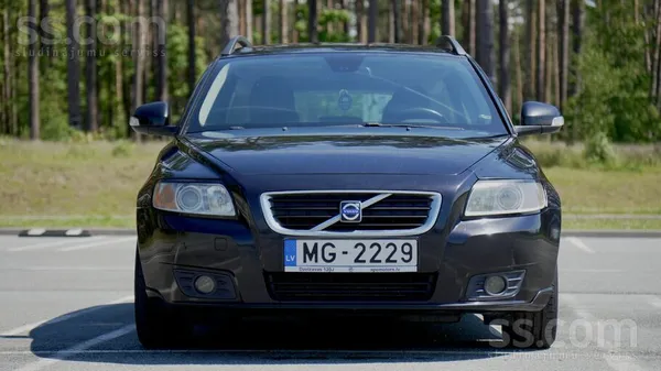 Pārdodu Volvo V50, 2009. gads, 1.6 dīzelis
Tiek pārdots uzticams un ekonomi