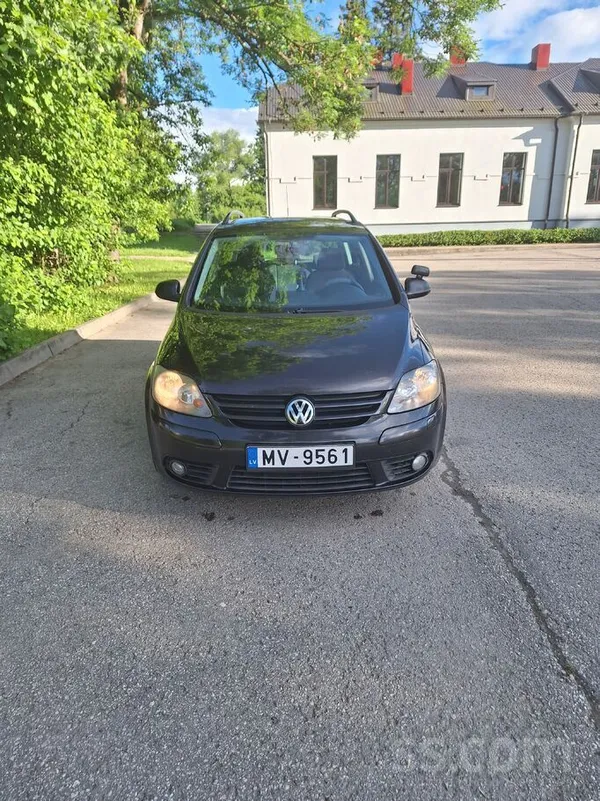 Volkswagen Продаю машину в хорошем состоянии со свежии техосм