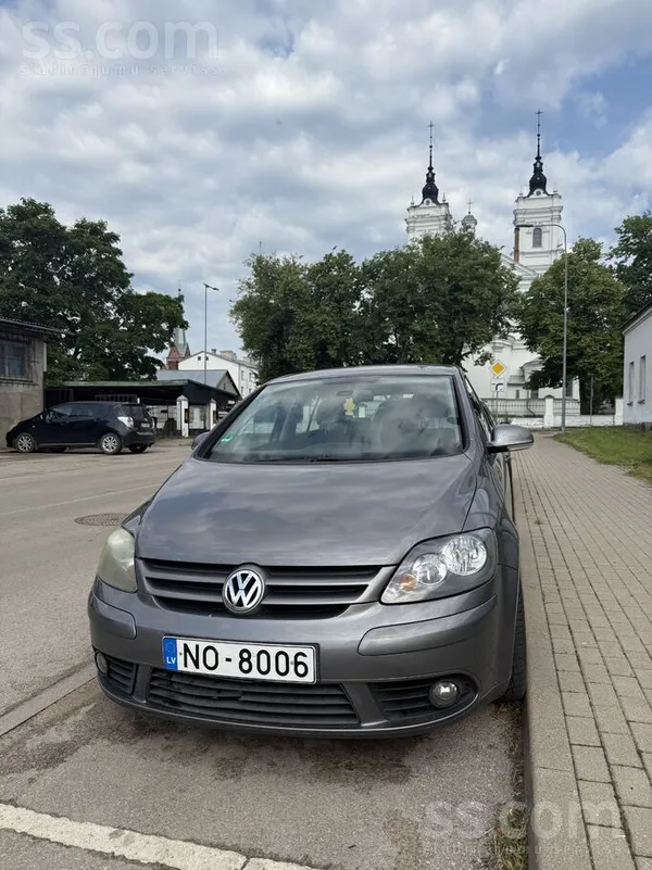 Volkswagen Продаётся Volkswagen Golf + 2006 года выпуска с на