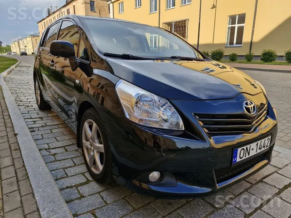 Toyota Verso - 1