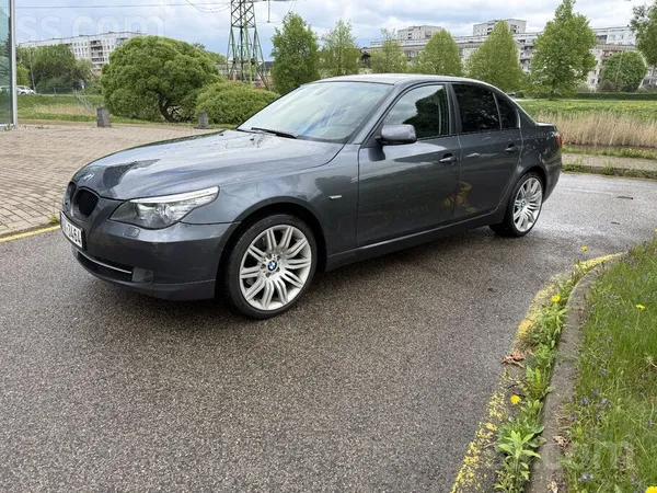 BMW 525