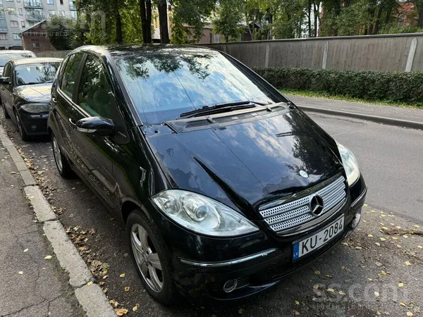 Mercedes Продаю хороший mercedes a200, автомат. Старалась о
