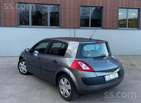 2.0 benzīns , automāts
Nevar iedarbināt. Iespējams, problēma ir zobsiksnā
Bez rūsa. 
T. ā nav, (slimibas lapa)
Nodolkis s ...
