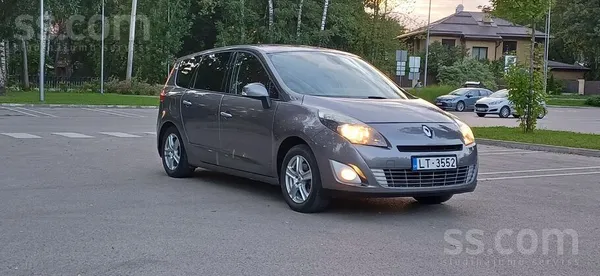 Renault Продаю Renault Grand Scenik двигатель, газ-бензин 