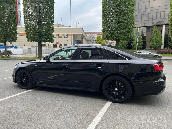 Audi Uzņēmums pārdod labā tehniskā un vizuālā stāvoklī 