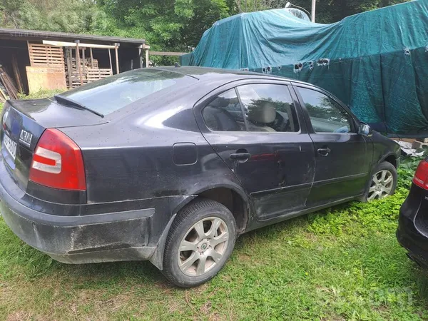 Skoda Dzinējs darbojas labi, automātiskā pārnesumkārba s