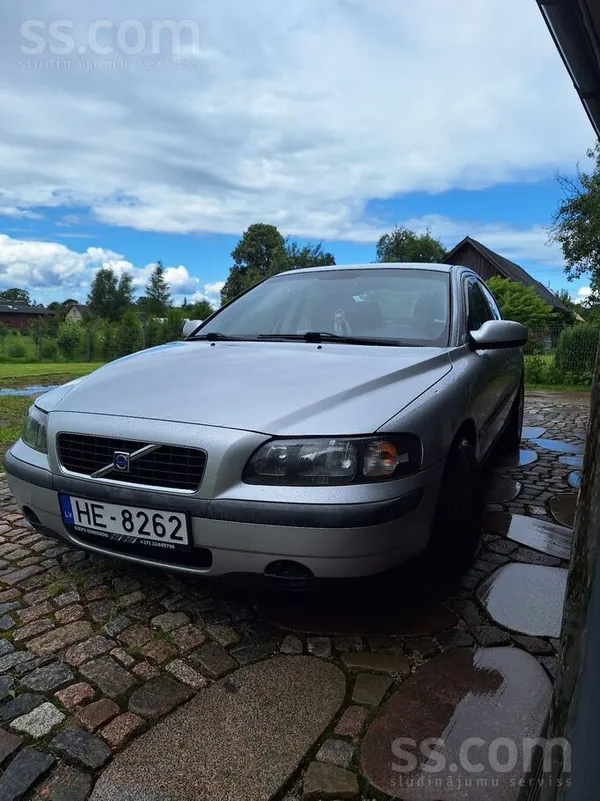 Volvo Pārdodu uzticamu un spriganu Volvo S60 teicamā stā