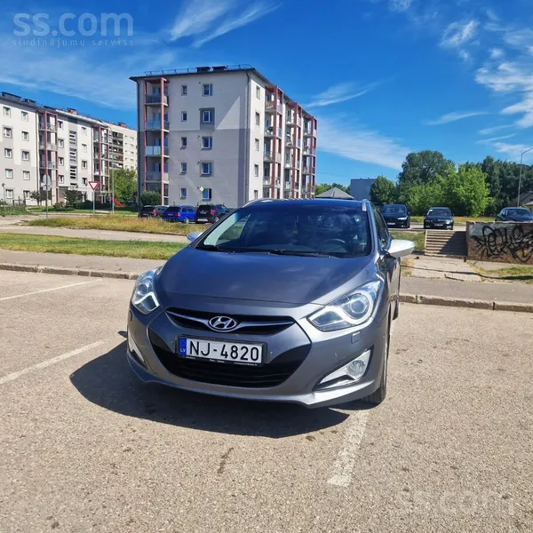 Hyundai Sakarā ar jauna auto iegādi pārdodam ģimenes autom