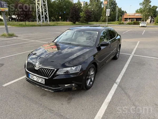 Skoda Superb 2017 - 11,000  €, 206 tūkst., Latvija
