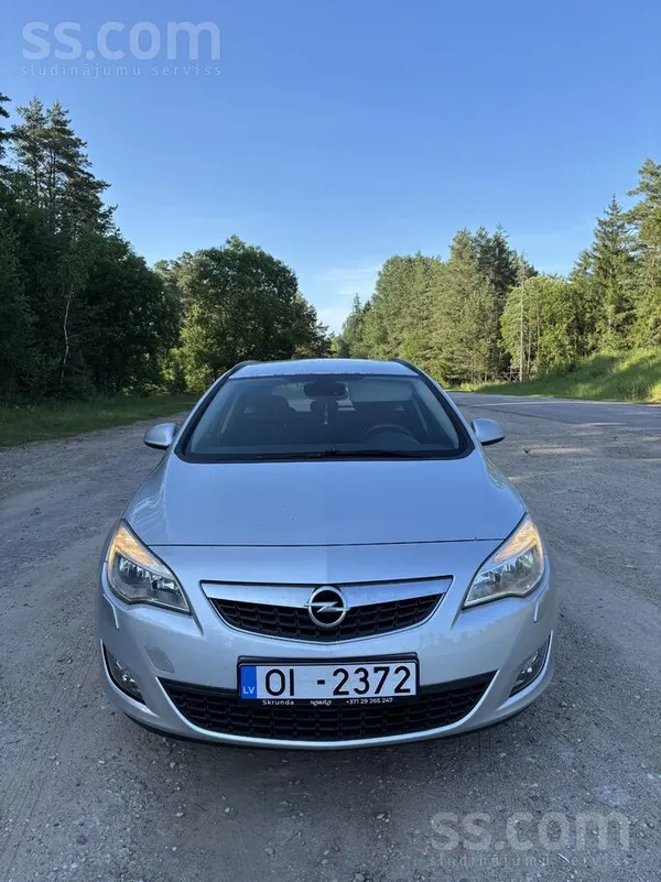 Opel Pārdodu Opel Astra 1.4 turbo 88kw.