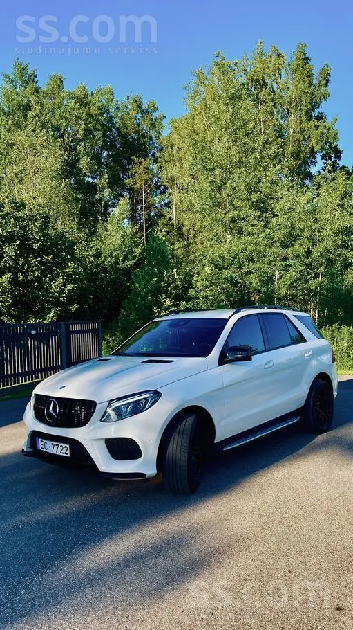Mercedes Saimnieks pàrdod koptu saudzètu ğimenes auto ar sk