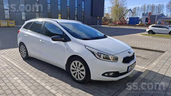 KIA Kia Ceed 1.4 Crdi (дизель) технически исправна, во