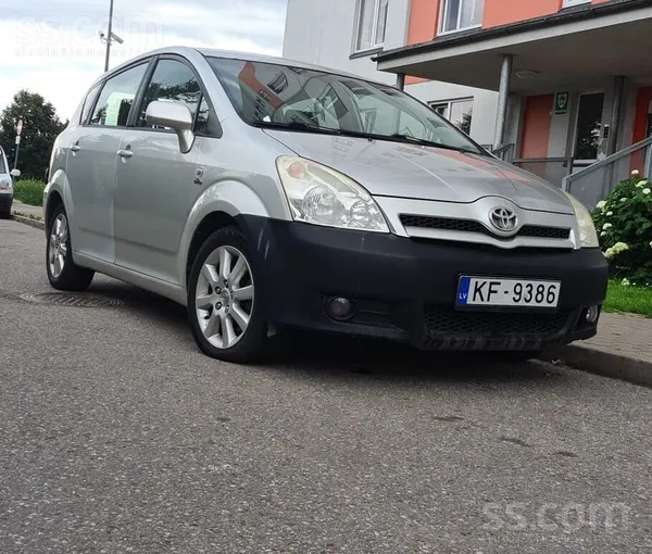 Toyota Pārdodas Toyoto Corola Verso D-4D laba tehniska st
