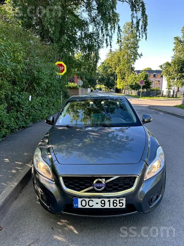 Volvo Pārdodu Volvo C30 ar 1.6 dīzeļdzinēju. Automašīna 